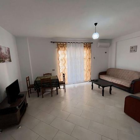 Gerald'S Central Apartments Vlore Luaran gambar