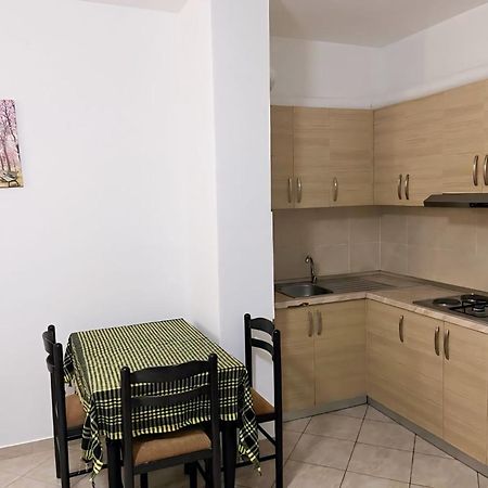Gerald'S Central Apartments Vlore Luaran gambar
