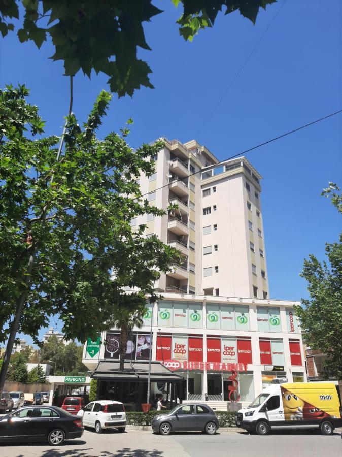 Gerald'S Central Apartments Vlore Luaran gambar