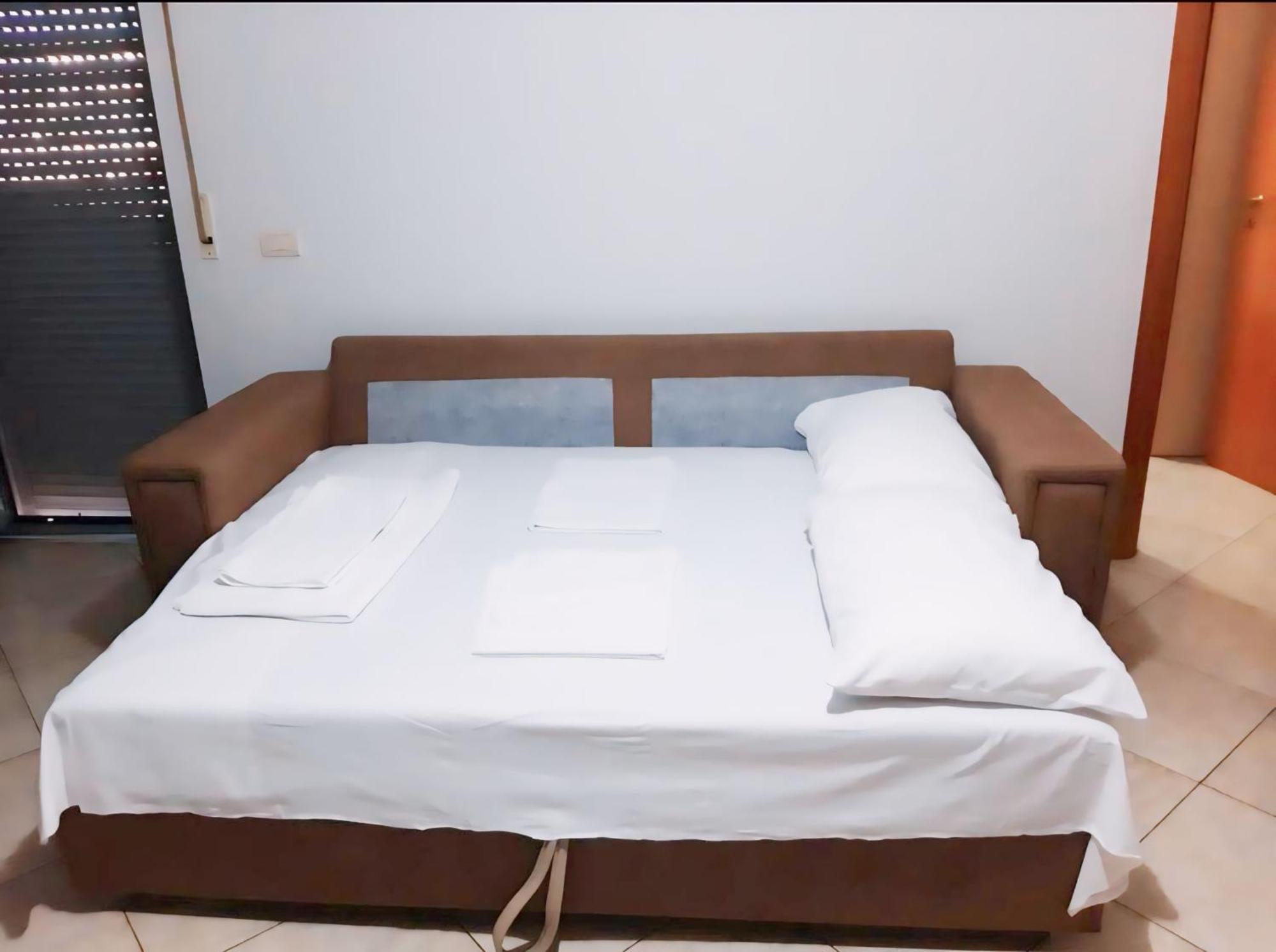 Gerald'S Central Apartments Vlore Luaran gambar