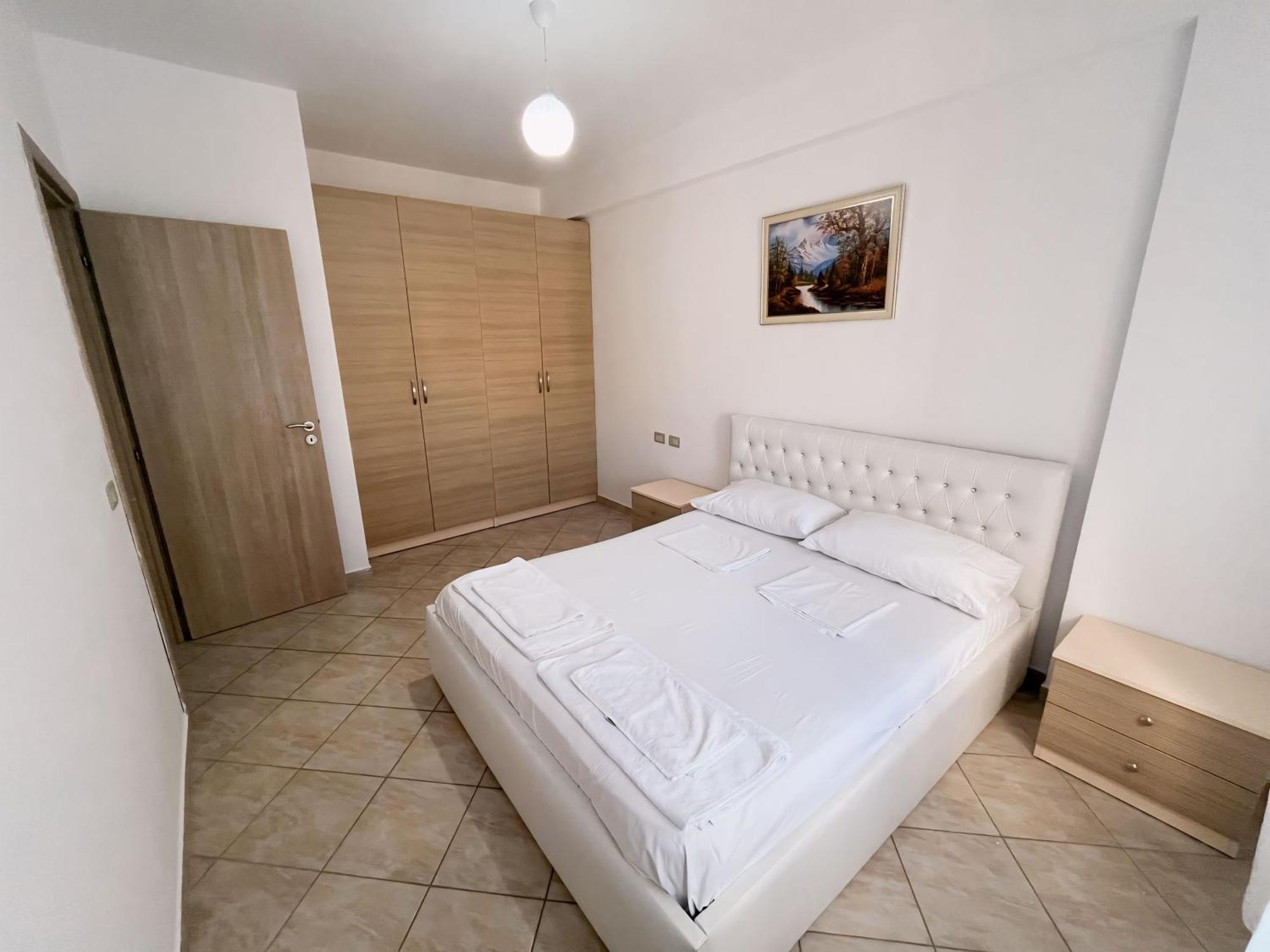 Gerald'S Central Apartments Vlore Luaran gambar