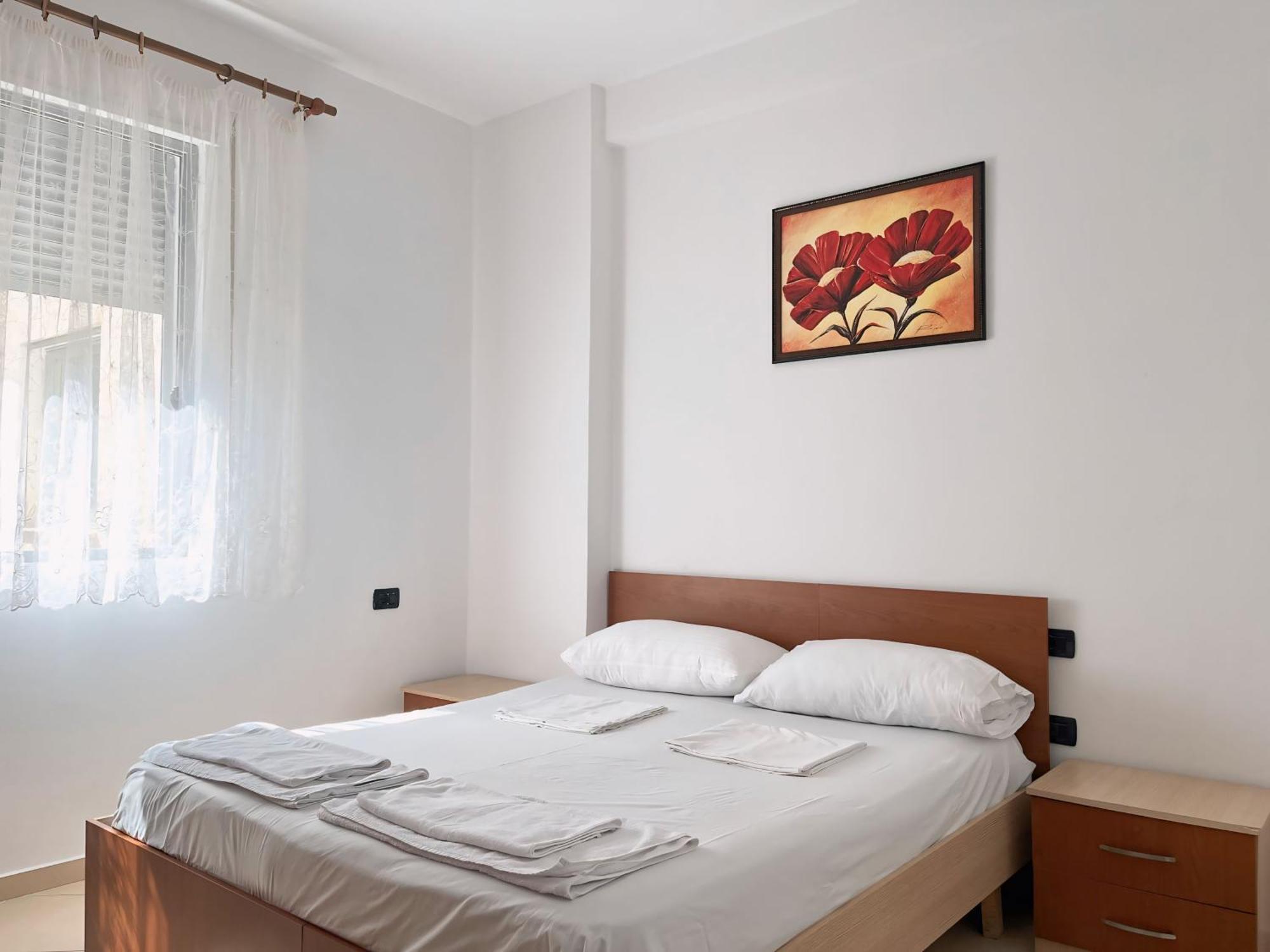 Gerald'S Central Apartments Vlore Luaran gambar