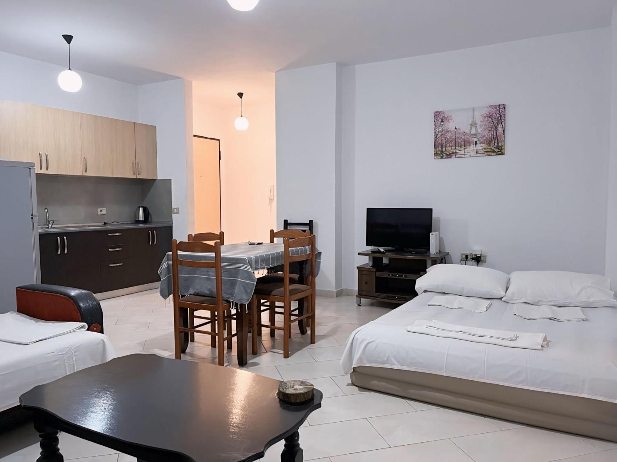Gerald'S Central Apartments Vlore Luaran gambar